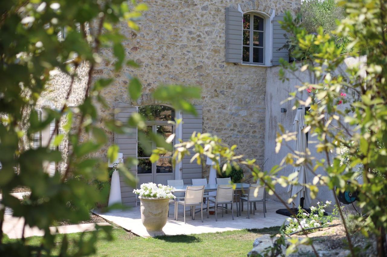 L'Elegante Bastide En Pierre Avec Vue Sur Le Vieux Village De ムジャン エクステリア 写真